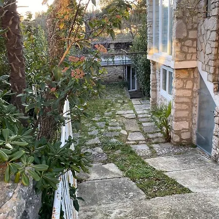 Tihana Apartment Cres